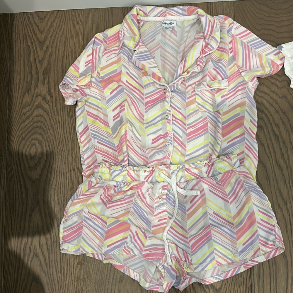 Lot of seven (7) pairs of Splendid shorts pajama sets, size women's XS